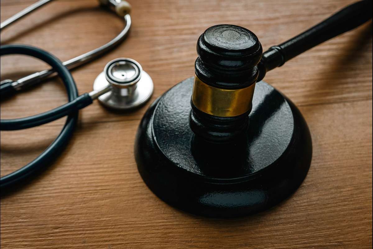 Navigating Today’s Biggest Legal Issues in Healthcare